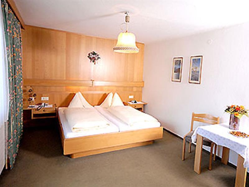 Hotel Alpina Saalbach-Hinterglemm Exterior photo