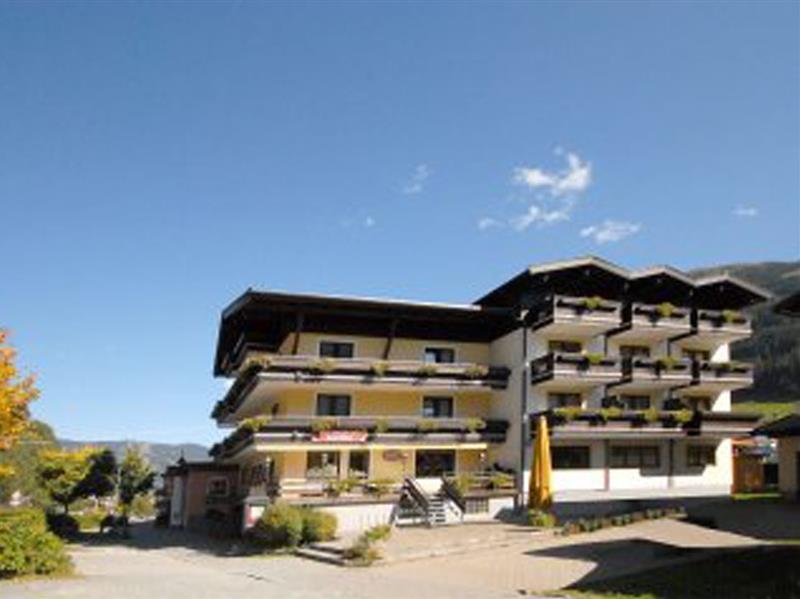 Hotel Alpina Saalbach-Hinterglemm Exterior photo